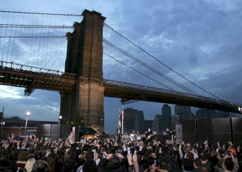 Live from Under the Brooklyn Bridge