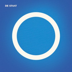 O by De Staat