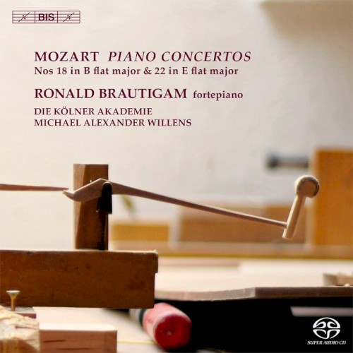 Piano Concertos nos. 18 in B-flat major / 22 in E-flat major